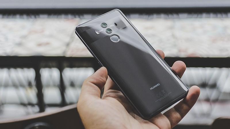 Đánh giá chi tiết Huawei Mate 10 Pro - Mặt lưng sang trọng