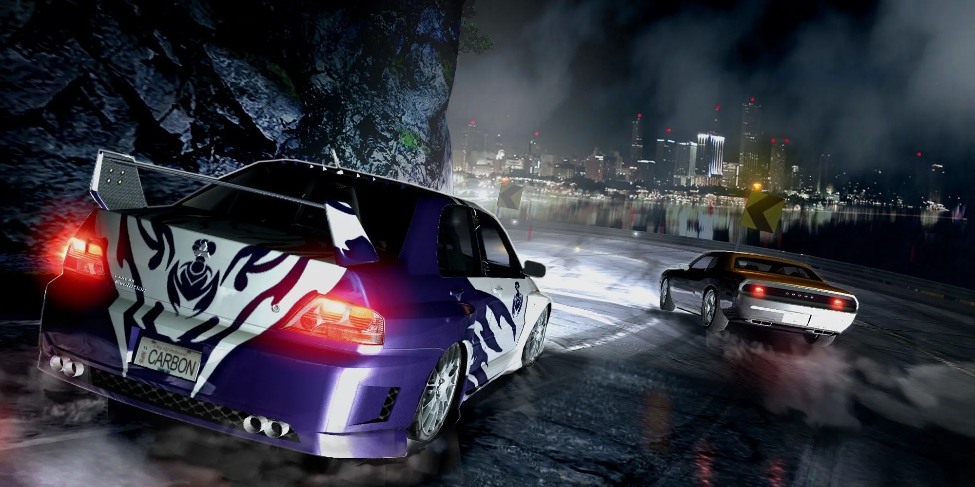 Cảnh rượt đuổi xe vào ban đêm trong Need For Speed Carbon, làm nổi bật bối cảnh đêm và các cuộc đua hẻm núi