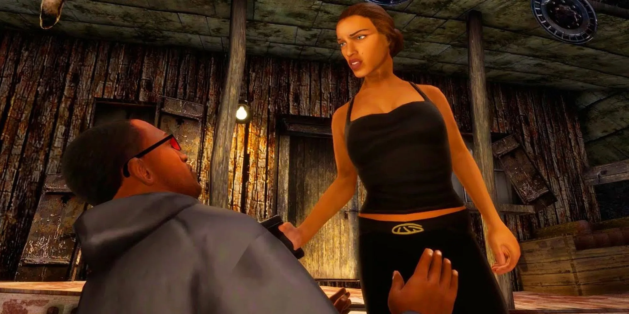 Catalina, nữ phản diện chính của GTA 3, với vẻ mặt giận dữ và khẩu súng trên tay
