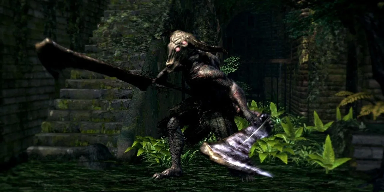 Quỷ Capra Demon đang lao tới tấn công người chơi undead trong một hành lang hẹp