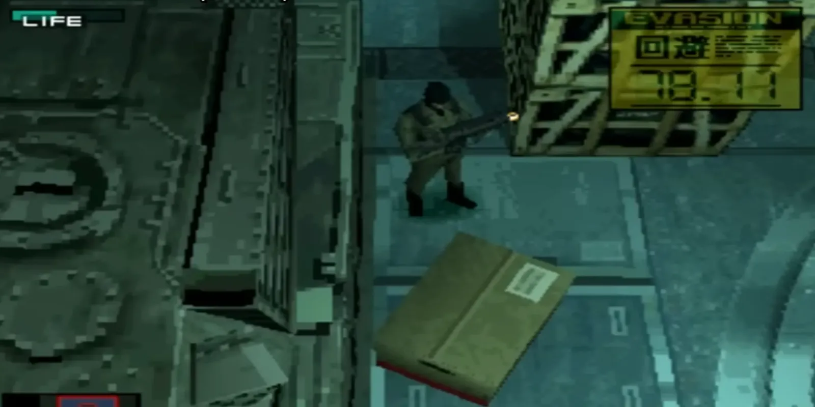 Solid Snake ẩn mình trong chiếc thùng carton huyền thoại của Metal Gear Solid